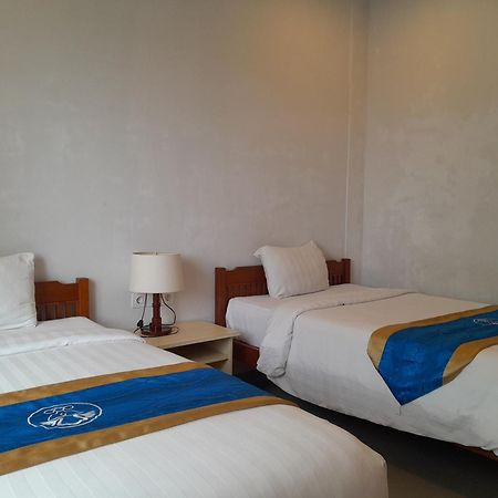 Hotel Dhyana Pura Kapal Εξωτερικό φωτογραφία