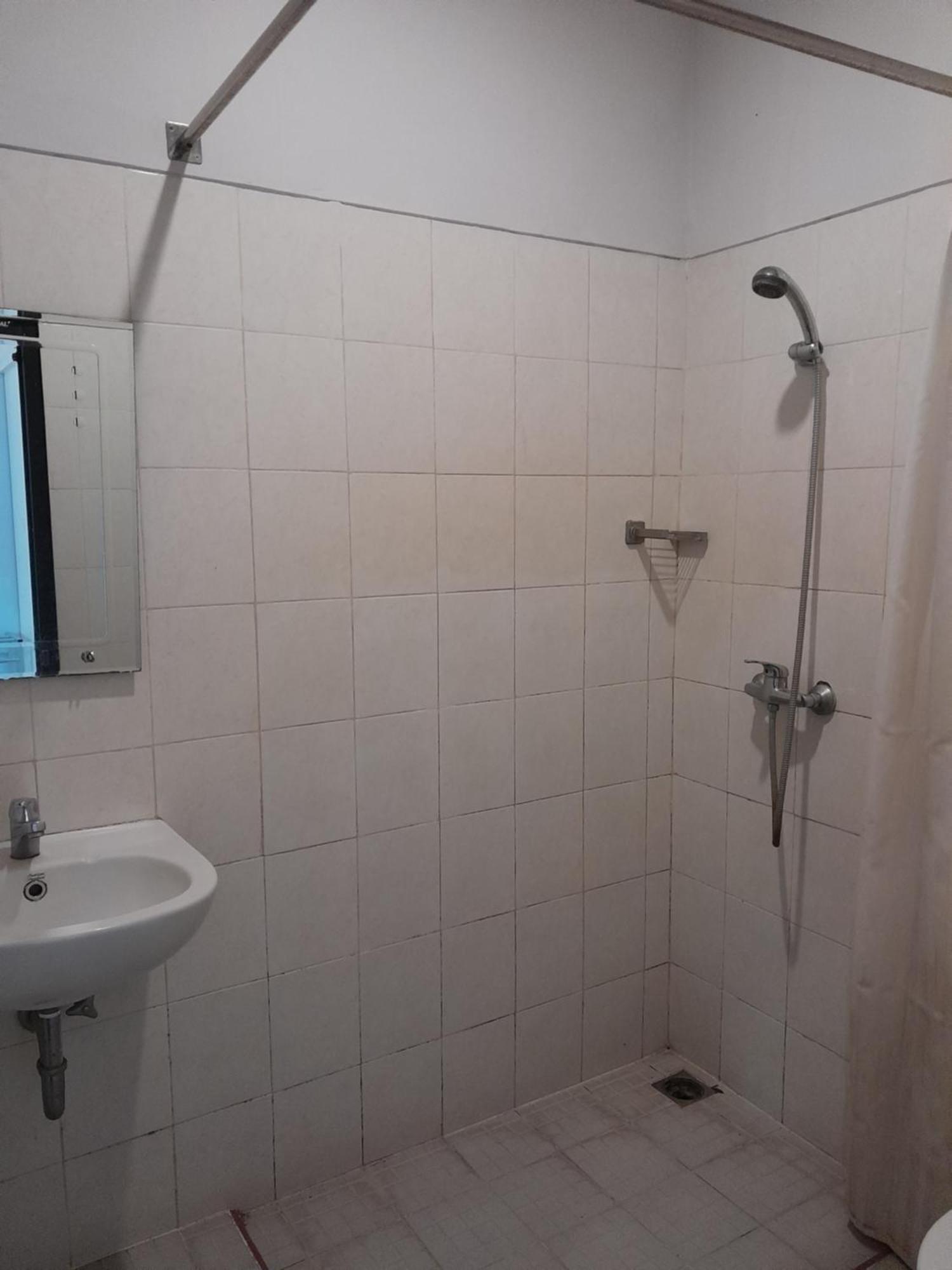 Hotel Dhyana Pura Kapal Εξωτερικό φωτογραφία
