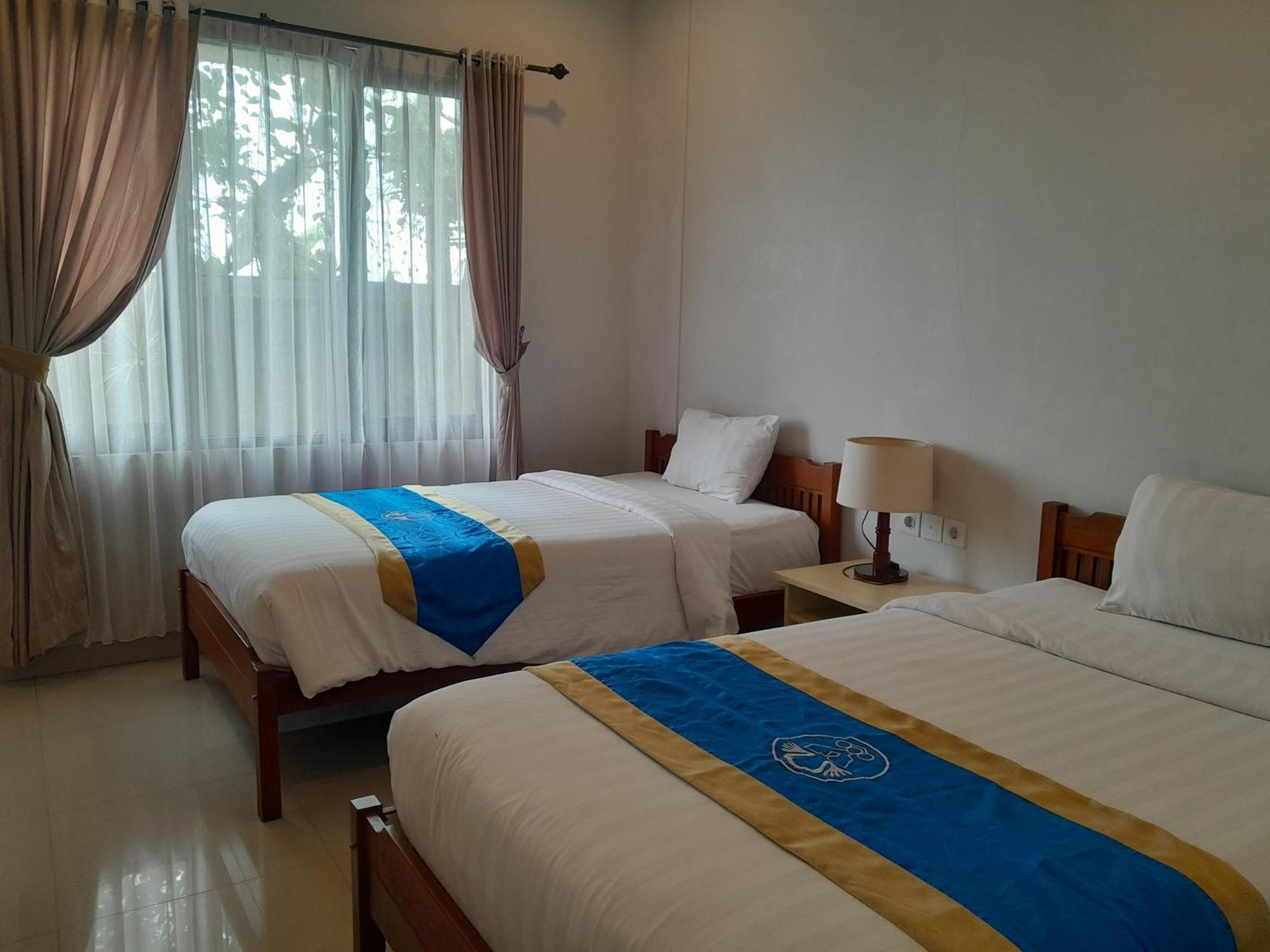 Hotel Dhyana Pura Kapal Εξωτερικό φωτογραφία