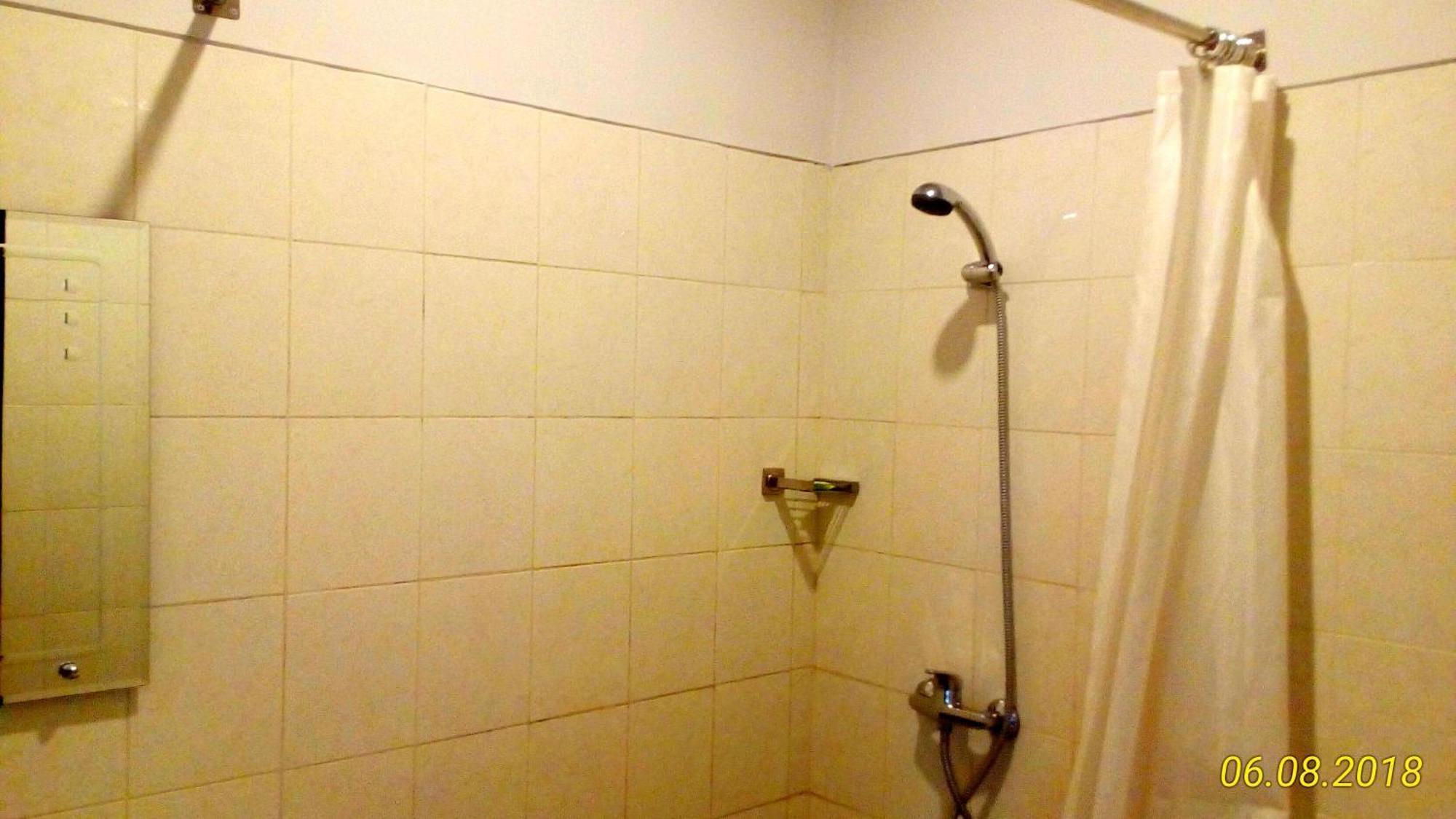 Hotel Dhyana Pura Kapal Εξωτερικό φωτογραφία